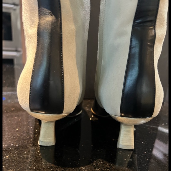 VINTAGE GUCCI BOOTS White/Black 38.5 (8.5 U-S) with 3’ Heel - Picture 3 of 13